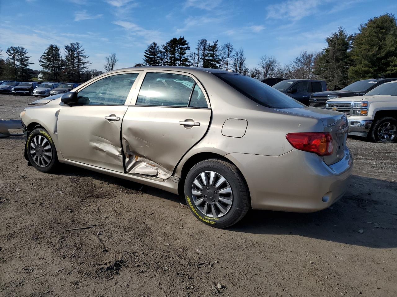Image 2 of 2010 TOYOTA COROLLA BASE 2010 with VIN 2T1BU4EE8AC462211