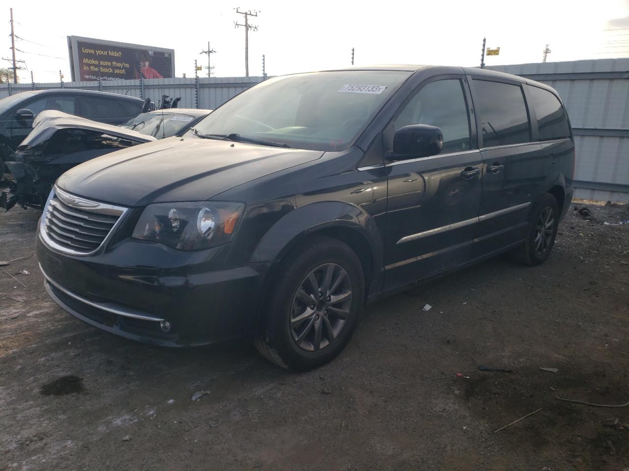 Obraz 1 z Chrysler Town & Country S 2015 z VIN 2C4RC1HG5FR554123