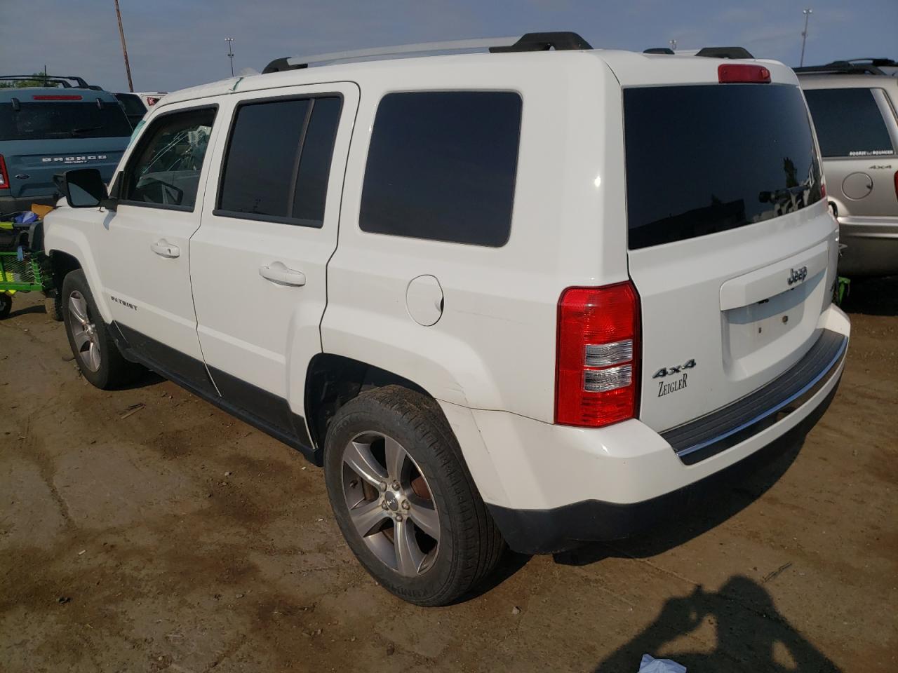 Image 3 of 2016 JEEP PATRIOT LATITUDE 2016 with VIN 1C4NJRFB2GD647499