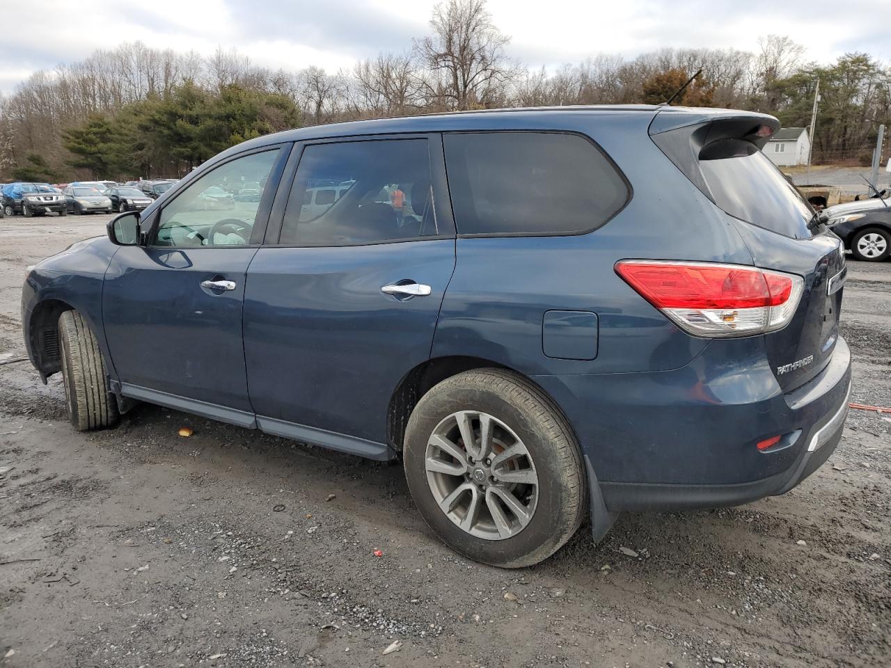 Obraz 2 z 2015 NISSAN PATHFINDER S 2015 z VIN 5N1AR2MM2FC643746