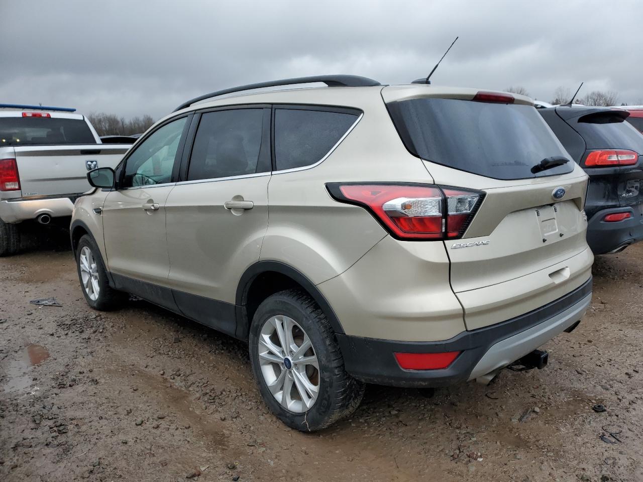 Obraz 2 z 2018 FORD ESCAPE SE 2018 z VIN 1FMCU9GD8JUD25015