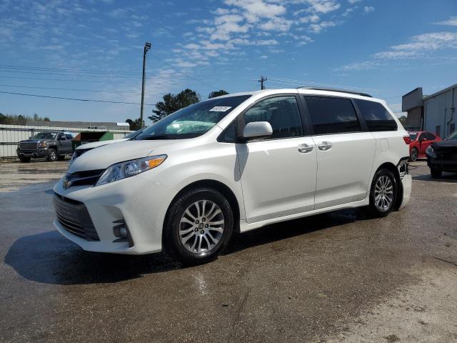 Изображение 2020 TOYOTA SIENNA XLE 2020