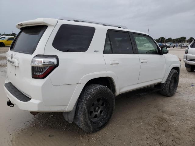 Obraz 3 z 2016 TOYOTA 4RUNNER SR5/SR5 PREMIUM 2016 z VIN JTEBU5JR9G5291114