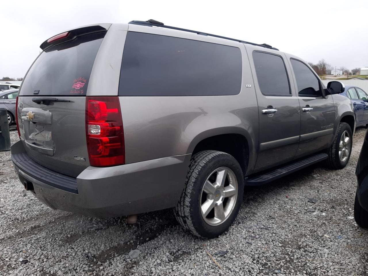 Obraz 3 z 2008 CHEVROLET SUBURBAN K1500 LS 2008 z VIN 3GNFK16318G107035