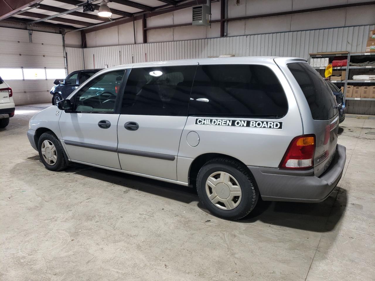 Image 2 of 2002 FORD WINDSTAR LX 2002 with VIN 2FMZA504X2BB75115