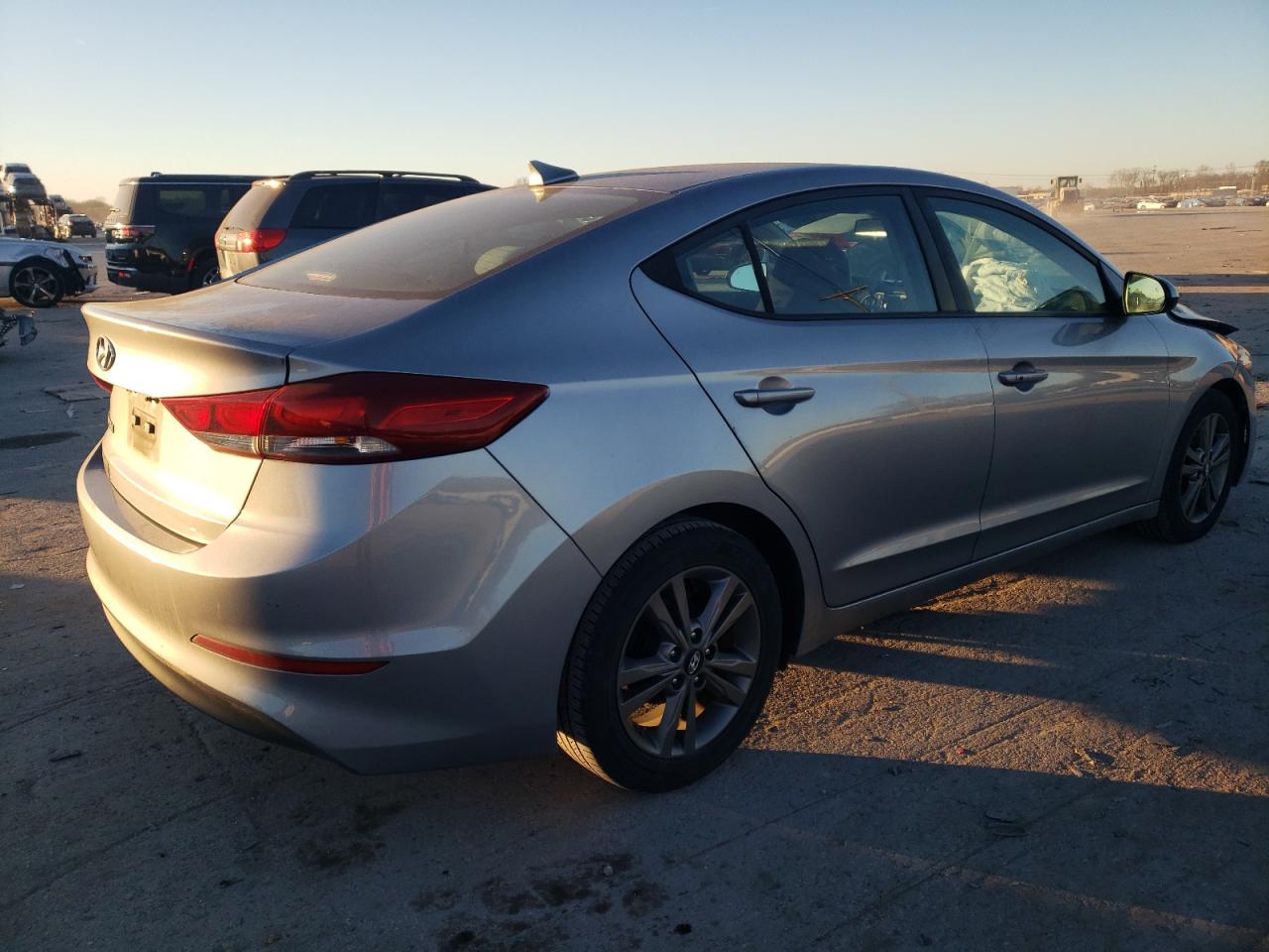 Image 3 of 2017 HYUNDAI ELANTRA SE 2017 with VIN 5NPD84LFXHH039744