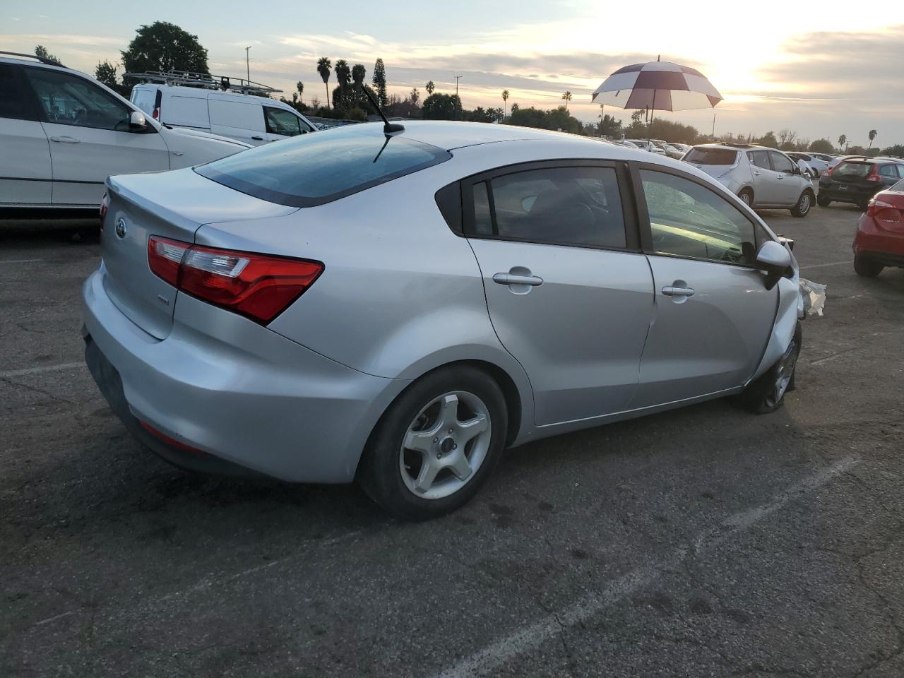 Изображение 3 2016 KIA RIO LX 2016 с VIN KNADM4A38G6638393