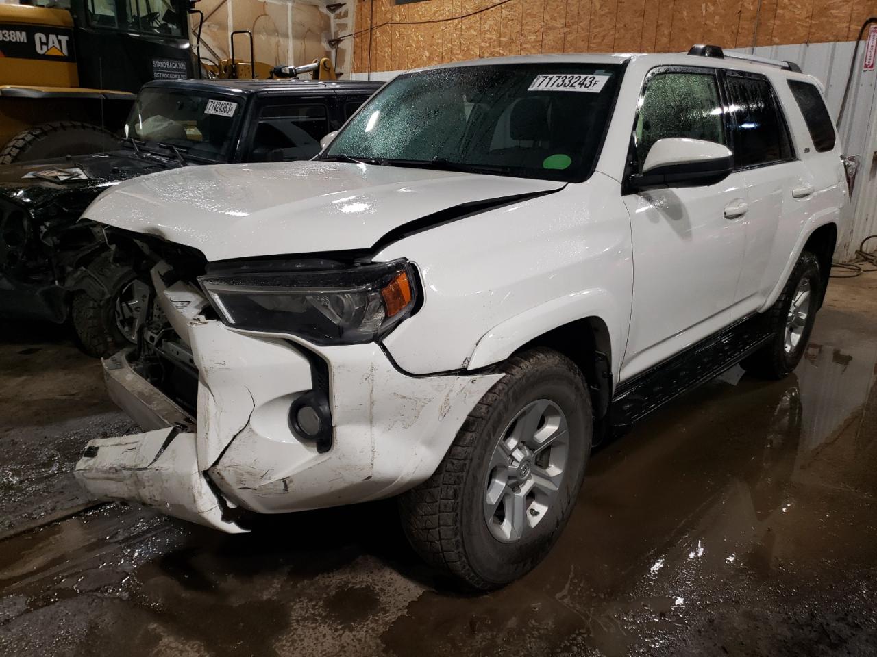 Изображение 2019 TOYOTA 4RUNNER SR5 2019