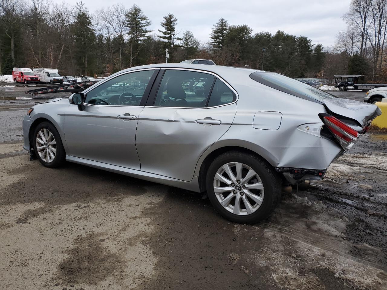 Изображение 2 2018 TOYOTA CAMRY L 2018 с VIN 4T1B11HK9JU100735