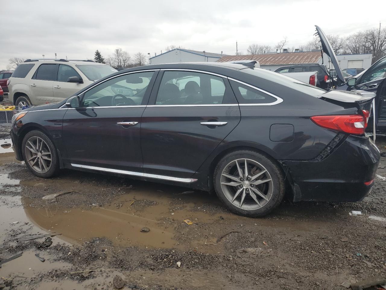 Image 2 of 2015 HYUNDAI SONATA SPORT 2015 with VIN 5NPE34AB9FH047060