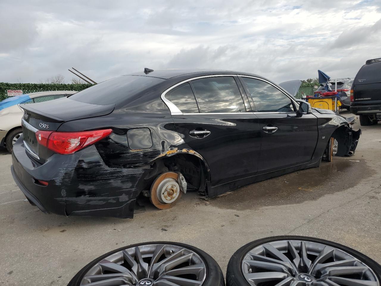 Image 3 of 2015 INFINITI Q50 BASE 2015 with VIN JN1BV7AP0FM342485