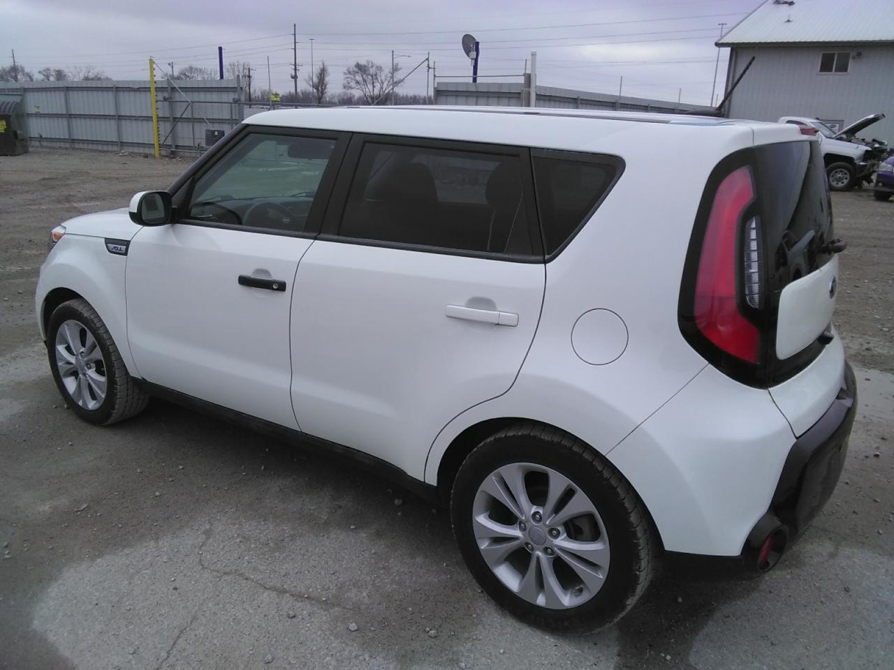 Image 2 of 2016 KIA SOUL + 2016 with VIN KNDJP3A59G7398113