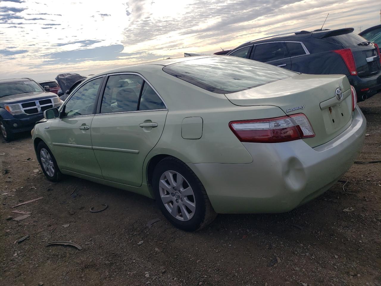 Image 2 of 2007 TOYOTA CAMRY HYBRID 2007 with VIN JTNBB46K373005653