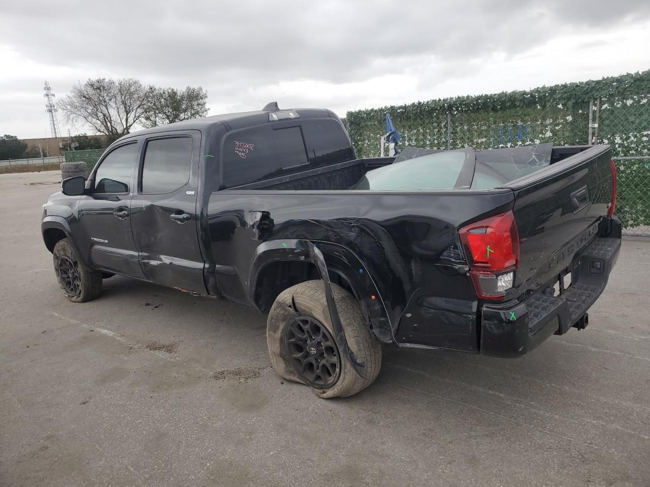 Image 2 of 2022 TOYOTA TACOMA DOUBLE CAB 2022 with VIN 3TMBZ5DN7NM033728