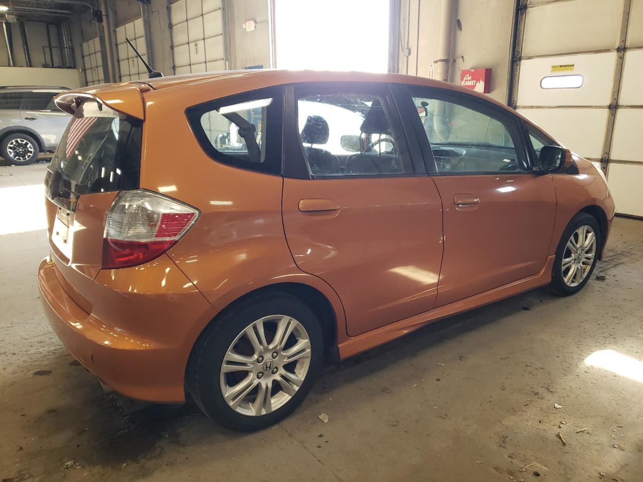 Image 3 of 2010 HONDA FIT SPORT 2010 with VIN JHMGE8H4XAC010149