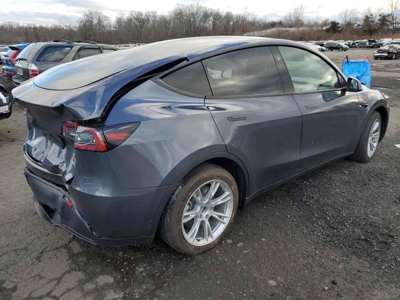 Image 3 of 2023 TESLA MODEL Y  2023 with VIN 7SAYGAEE8PF855360