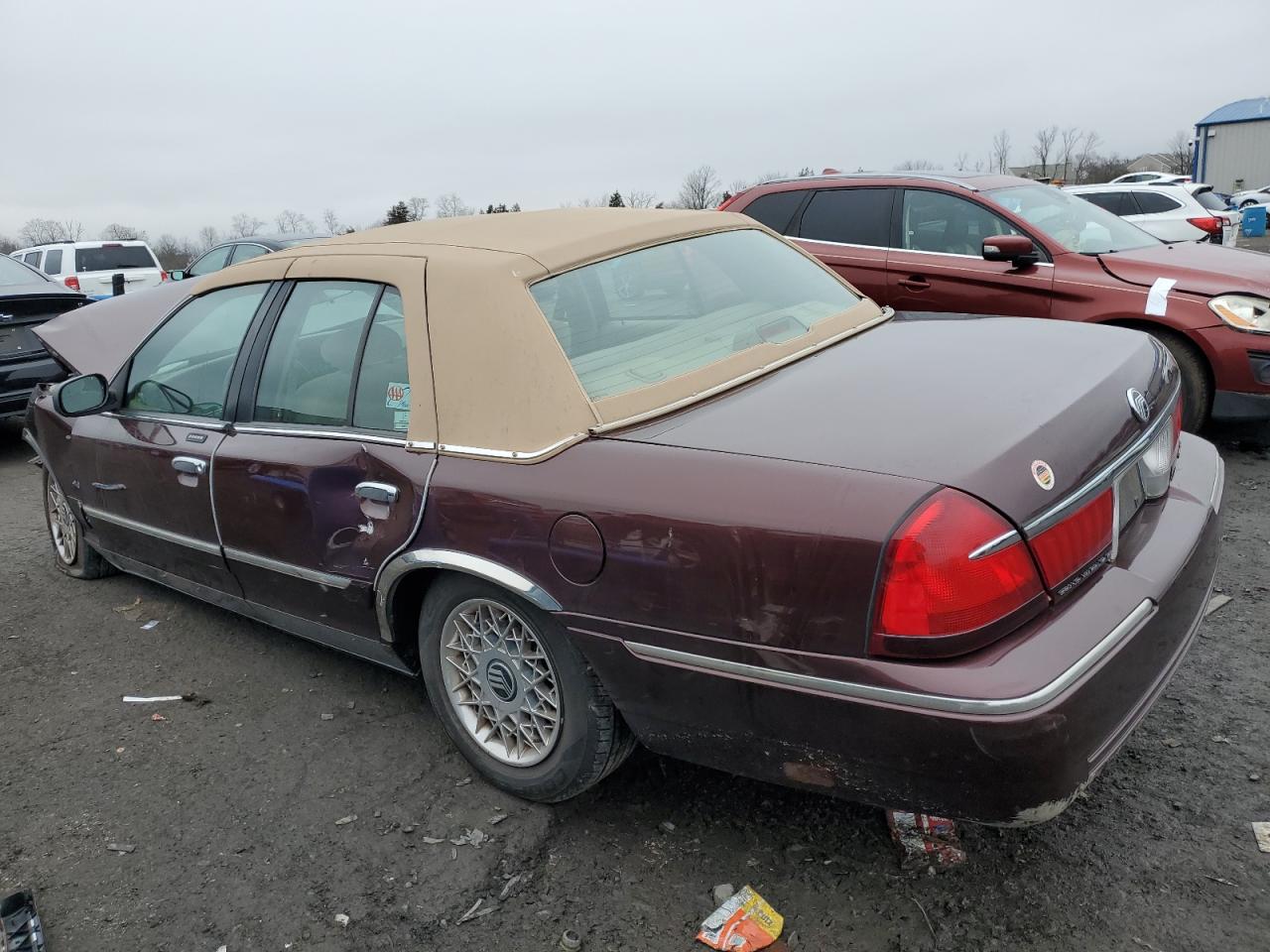 Obraz 2 z 2001 MERCURY GRAND MARQUIS GS 2001 z VIN 2MEFM74W51X708980