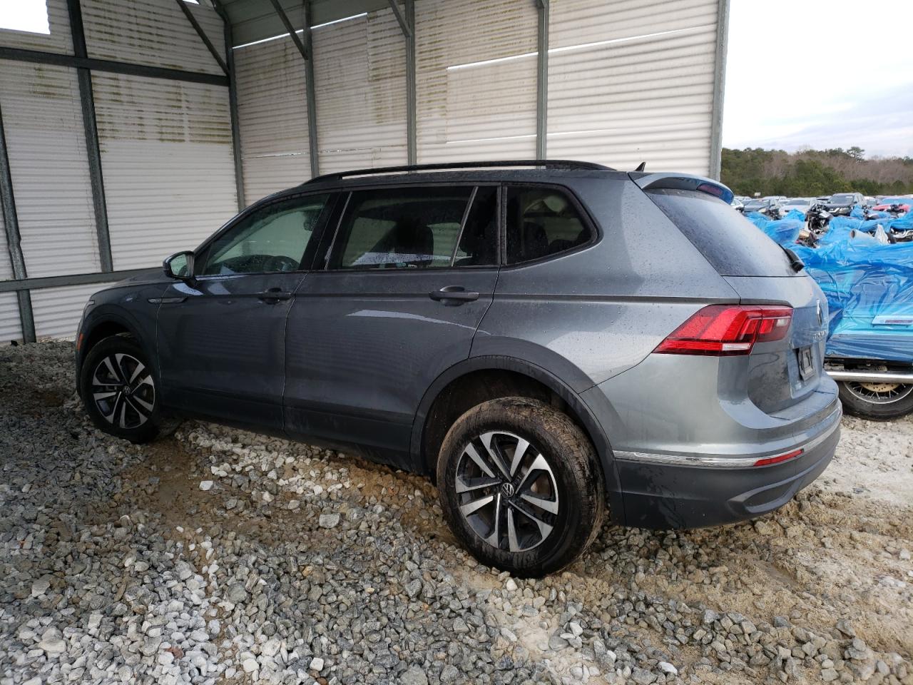 Obraz 2 z 2023 VOLKSWAGEN TIGUAN S 2023 z VIN 3VVRB7AX5PM036524
