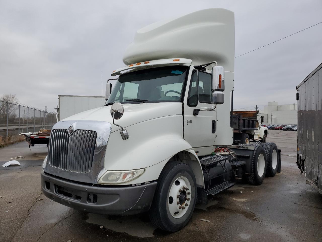 Obraz 2 z 2007 INTERNATIONAL 8000 8600 2007 z VIN 1HSHXAHR17J394370