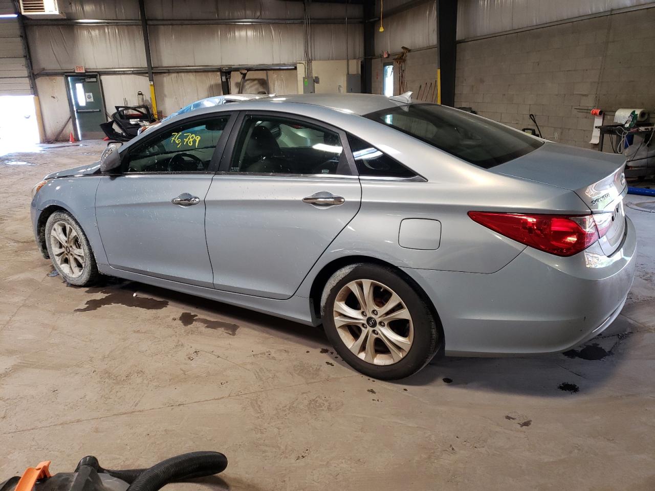 Image 2 of 2011 HYUNDAI SONATA SE 2011 with VIN 5NPEC4AC5BH237456