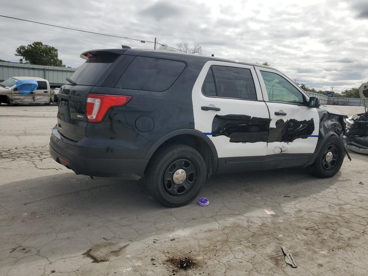 Obraz 3 z 2017 FORD EXPLORER POLICE INTERCEPTOR 2017 z VIN 1FM5K8AR7HGC57005