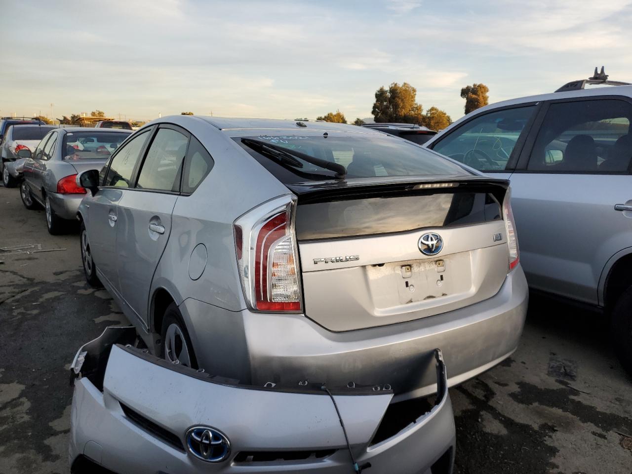 Изображение 2 2015 TOYOTA PRIUS  2015 с VIN JTDKN3DU3F1910057