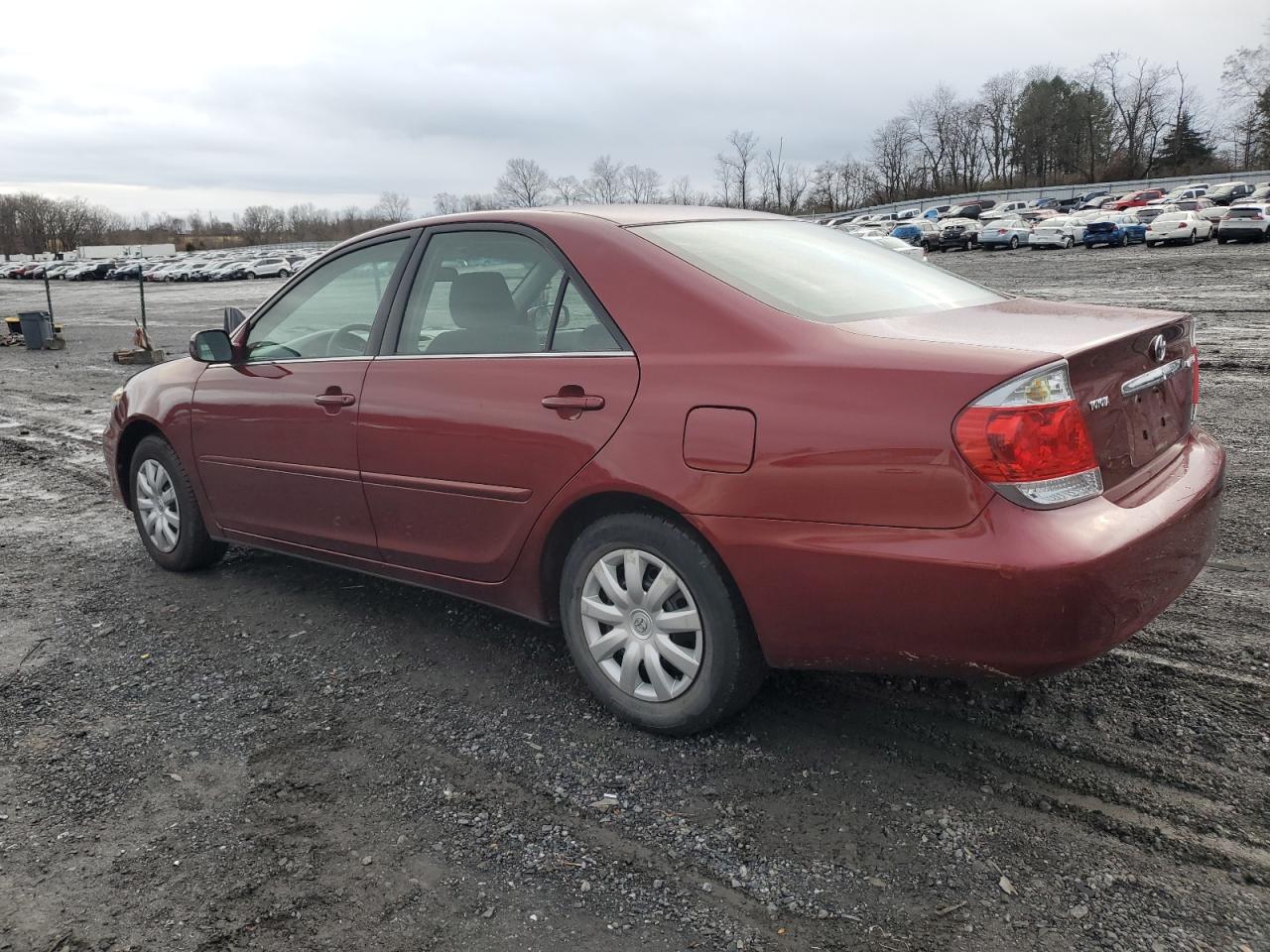 Image 2 of 2005 TOYOTA CAMRY LE 2005 with VIN 4T1BE30K25U433120