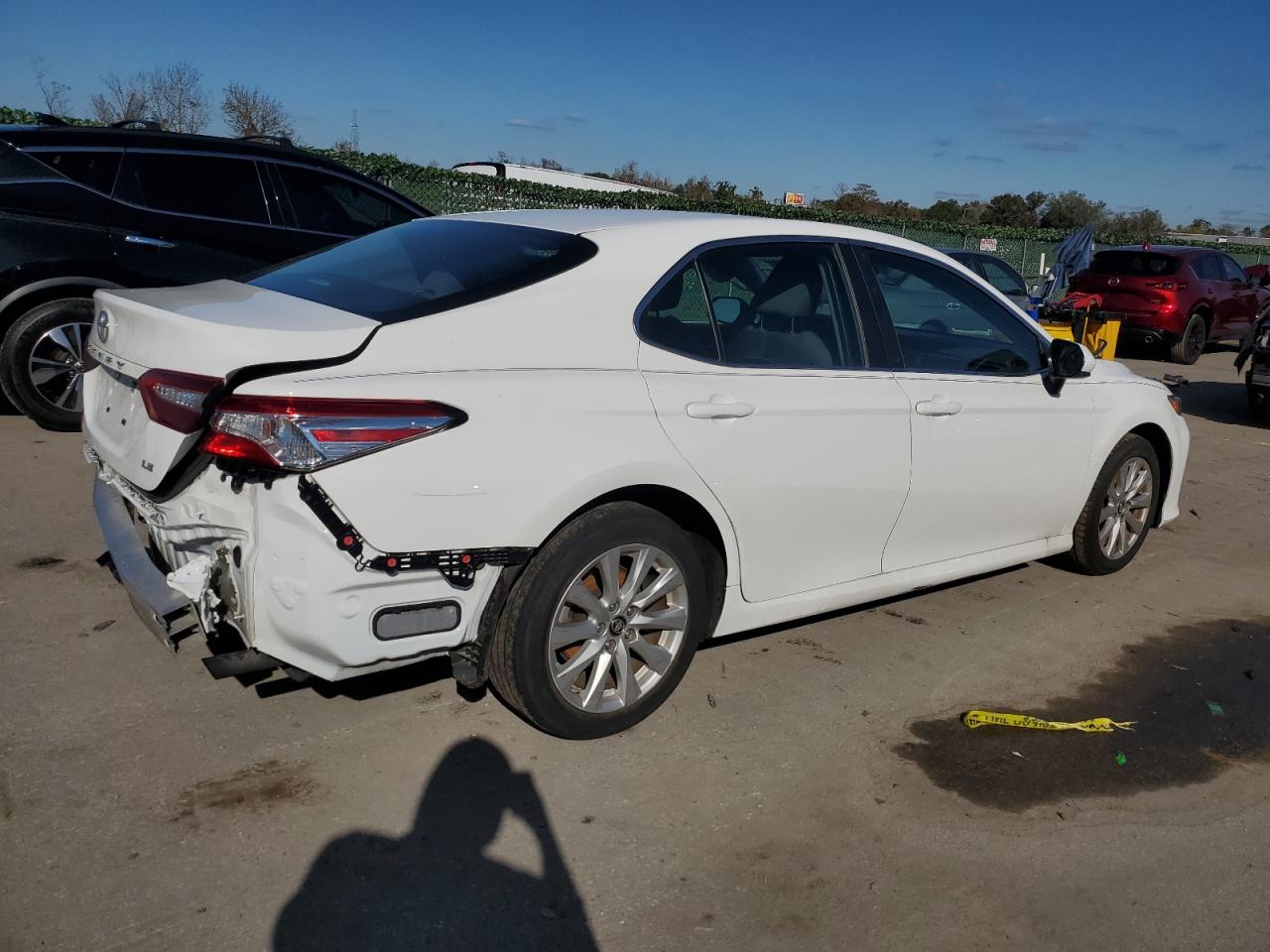 Obraz 3 z 2018 TOYOTA CAMRY L 2018 z VIN 4T1B11HK7JU637281