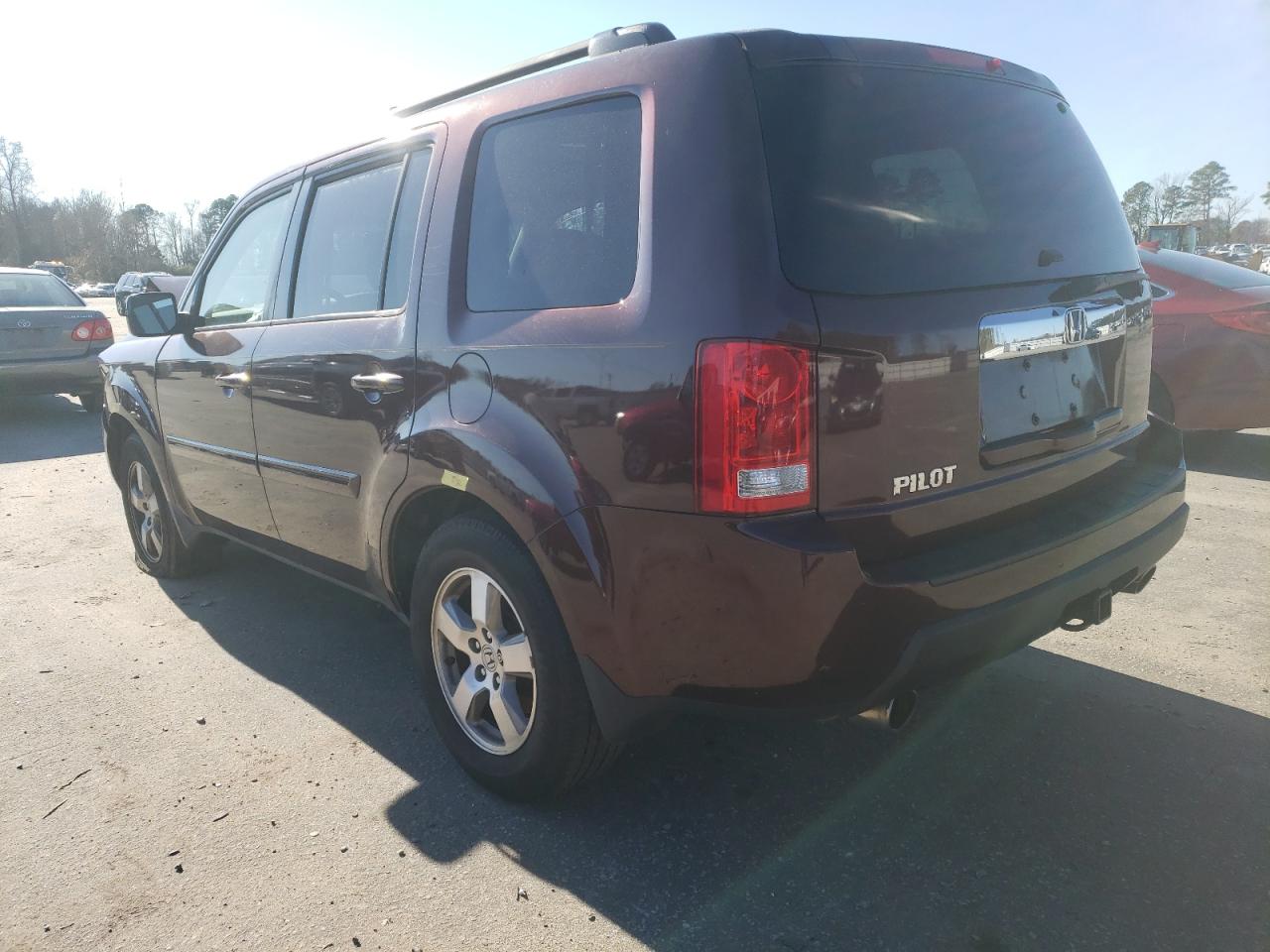 Image 2 of 2010 HONDA PILOT EX 2010 with VIN 5FNYF3H44AB016084