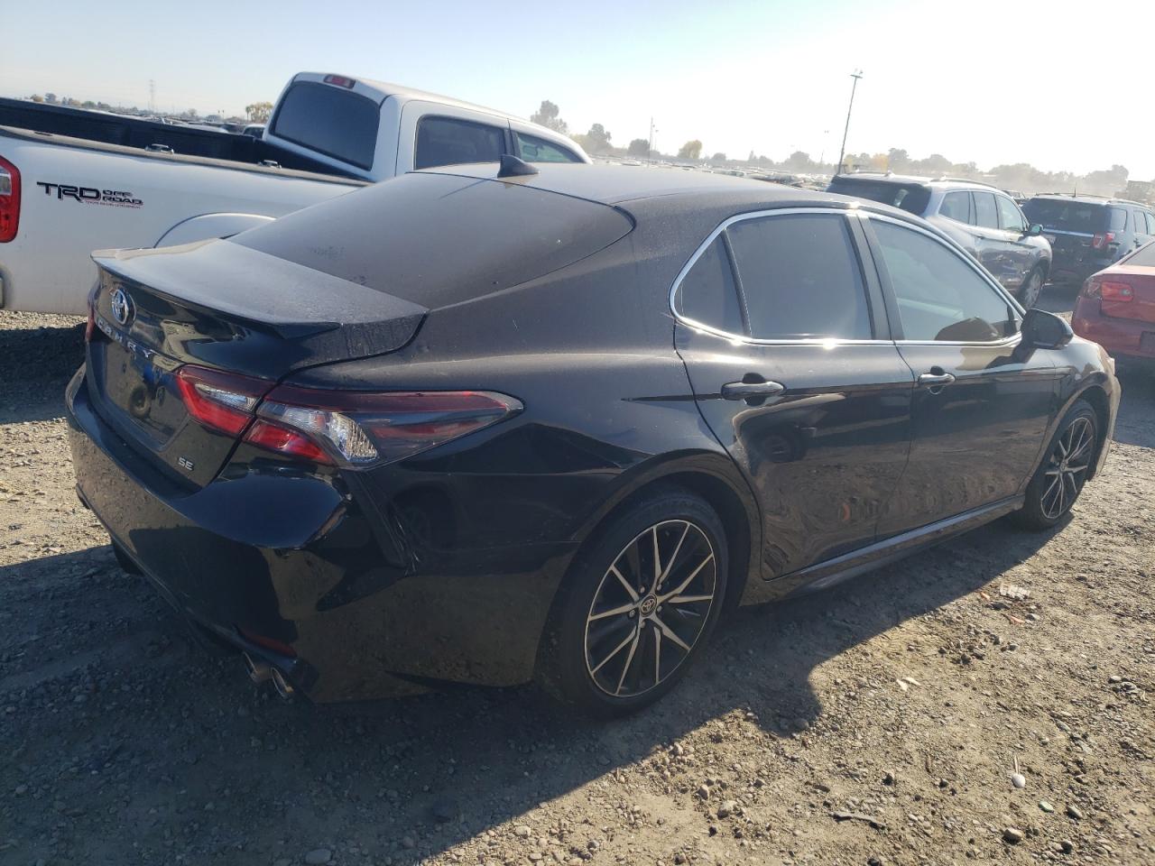 Image 3 of 2021 TOYOTA CAMRY SE 2021 with VIN 4T1T11AK1MU435927
