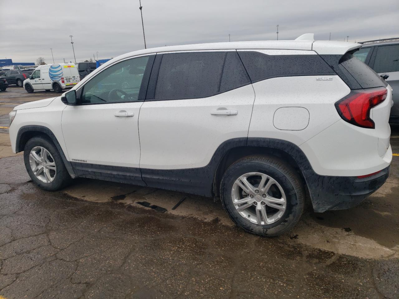 Obraz 2 z 2019 GMC TERRAIN SLE 2019 z VIN 3GKALMEV8KL129220