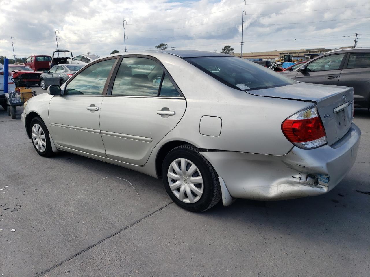 Obraz 2 z 2005 TOYOTA CAMRY LE 2005 z VIN 4T1BE32K55U085696
