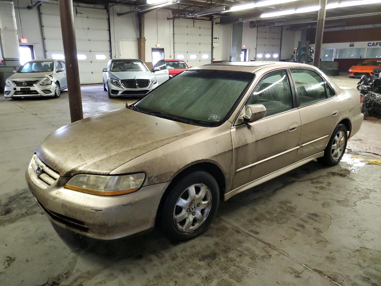 Obraz 1 z 2002 HONDA ACCORD EX 2002 z VIN 1HGCG66872A122815