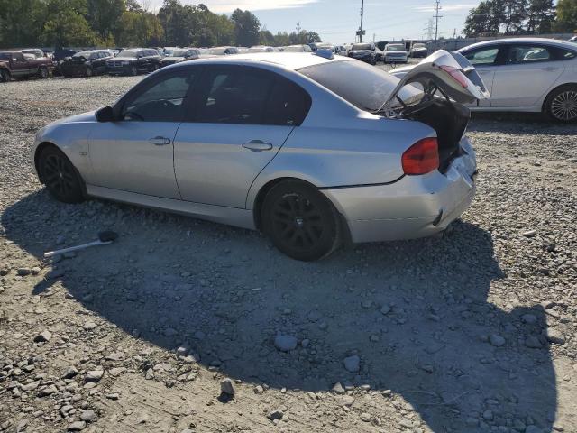 Obraz 2 z 2006 BMW 325 I 2006 z VIN WBAVB13596KX50150
