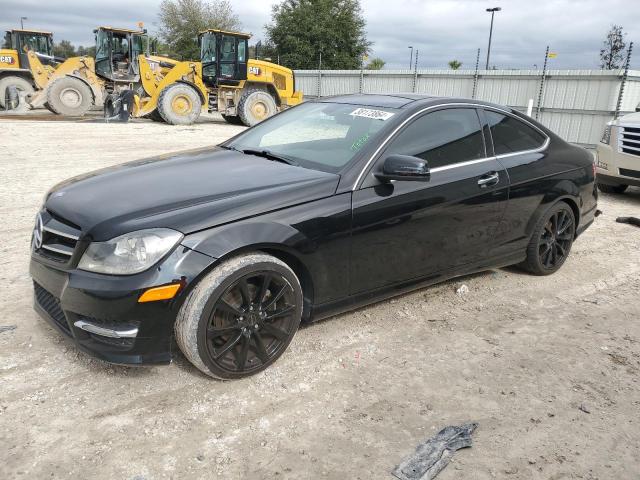 Obraz 1 z 2015 MERCEDES-BENZ C 250 2015 z VIN WDDGJ4HB1FG364202