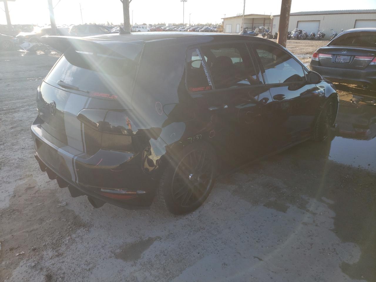 Obraz 3 z 2016 VOLKSWAGEN GTI S/SE 2016 z VIN 3VW447AU6GM037073