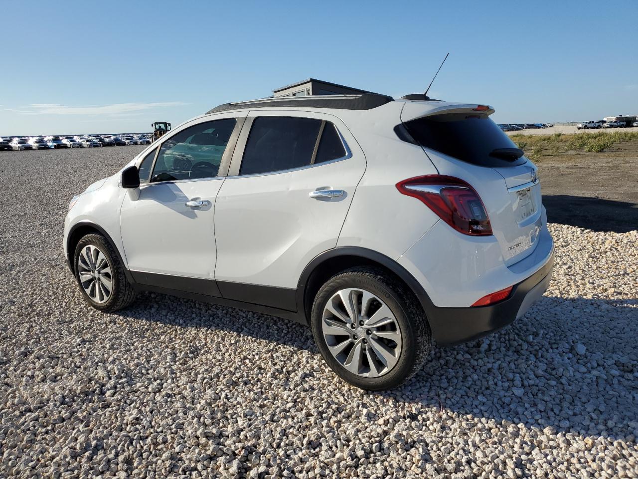 Изображение 2 2018 BUICK ENCORE PREFERRED 2018 с VIN KL4CJASB2JB621187