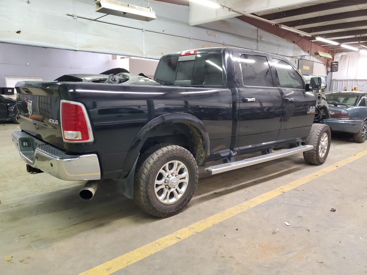 Изображение 3 2015 RAM 2500 LARAMIE 2015 с VIN 3C6UR5FL2FG552021