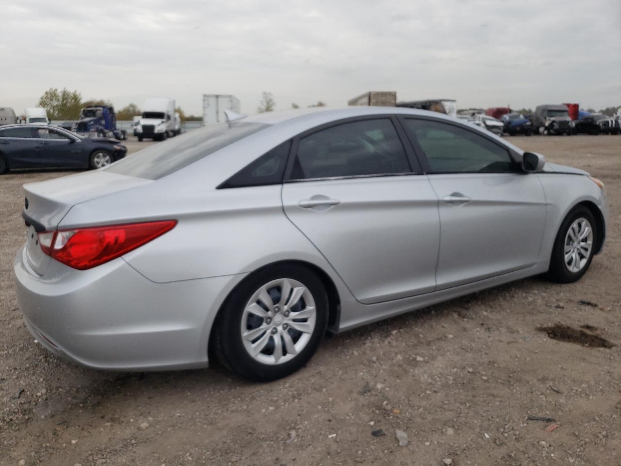 Obraz 3 z 2011 HYUNDAI SONATA GLS 2011 z VIN 5NPEB4AC1BH164847