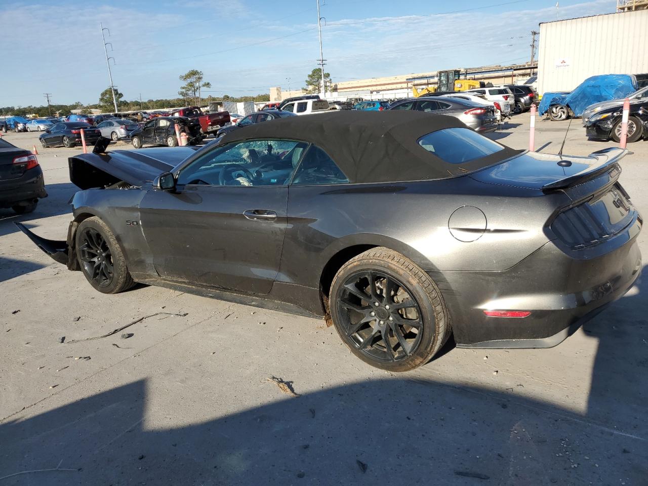 Image 2 of 2017 FORD MUSTANG GT 2017 with VIN 1FATP8FF6H5304876