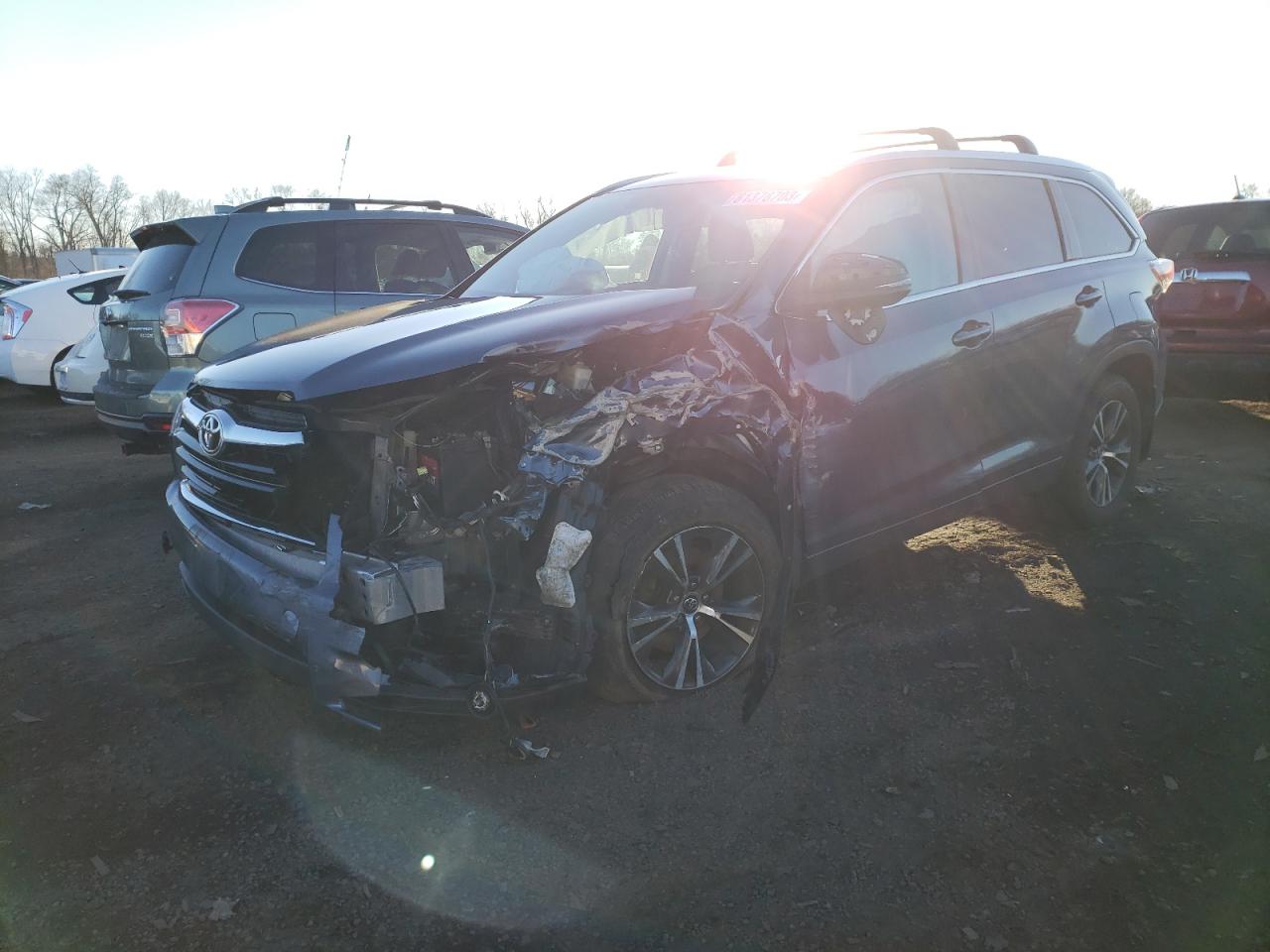 Obraz 1 z 2016 TOYOTA HIGHLANDER XLE 2016 z VIN 5TDJKRFH2GS265168
