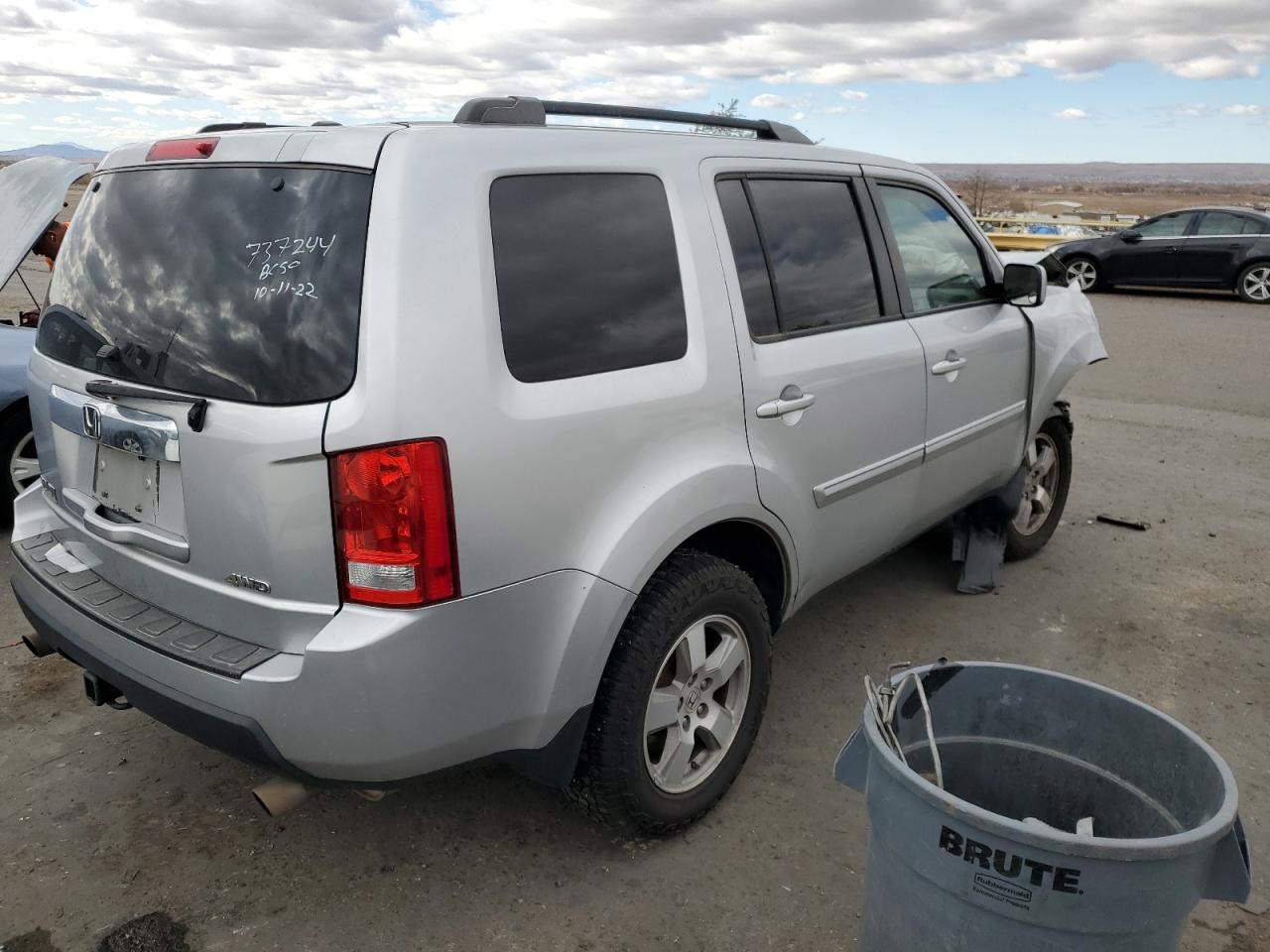 Image 3 of 2011 HONDA PILOT EXL 2011 with VIN 5FNYF4H57BB014152