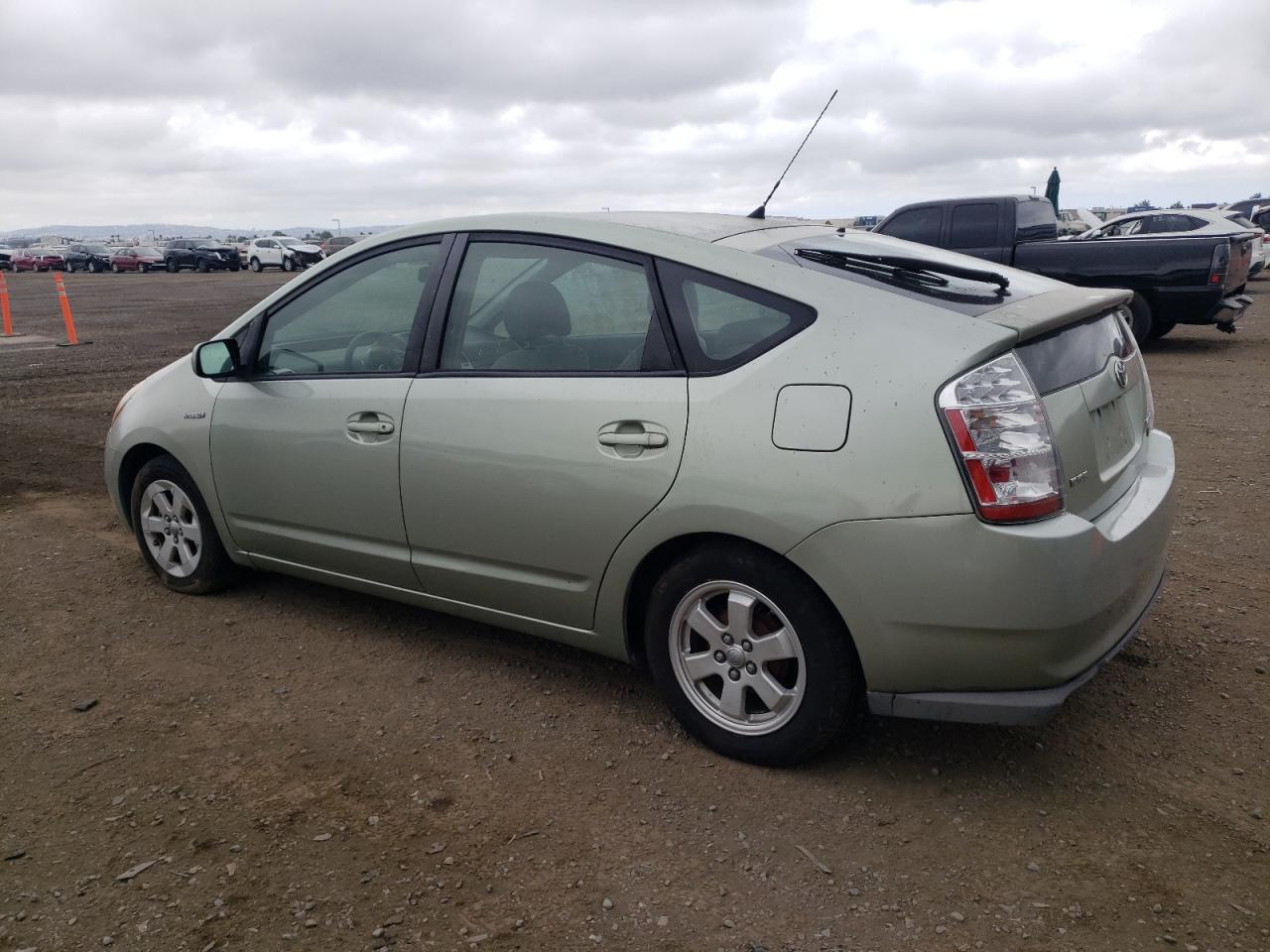 Obraz 2 z 2007 TOYOTA PRIUS  2007 z VIN JTDKB20U477672162