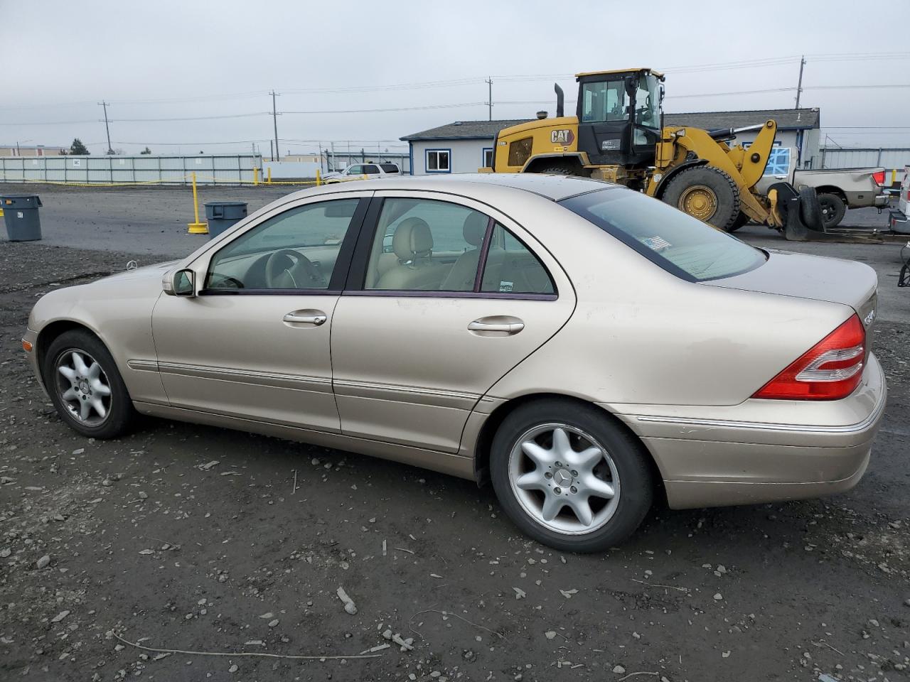Image 2 of 2004 MERCEDES-BENZ C 240 4MATIC 2004 with VIN WDBRF81J14F447496