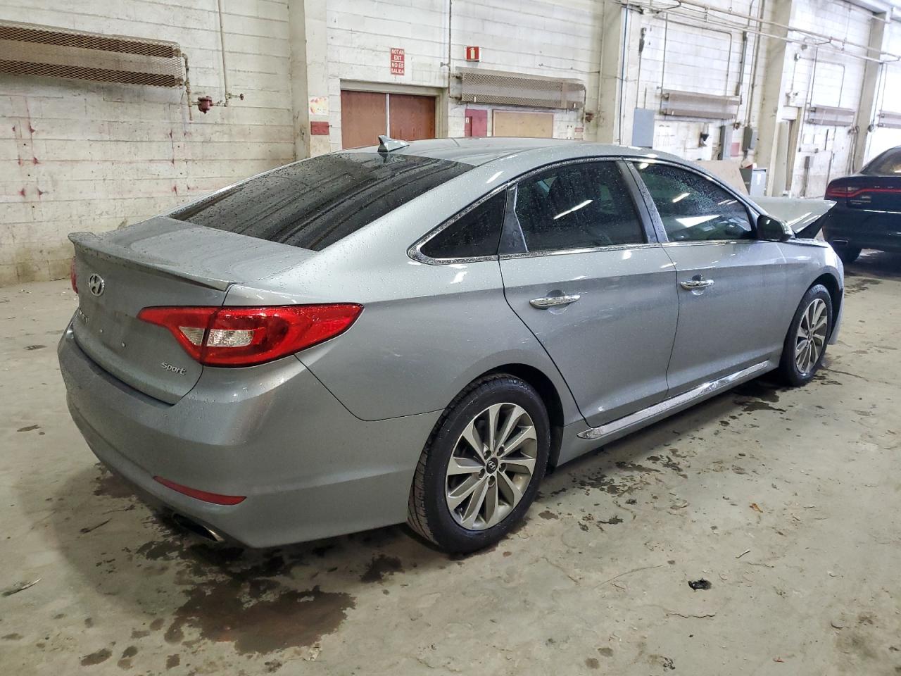Image 3 of 2016 HYUNDAI SONATA SPORT 2016 with VIN 5NPE34AF9GH269764