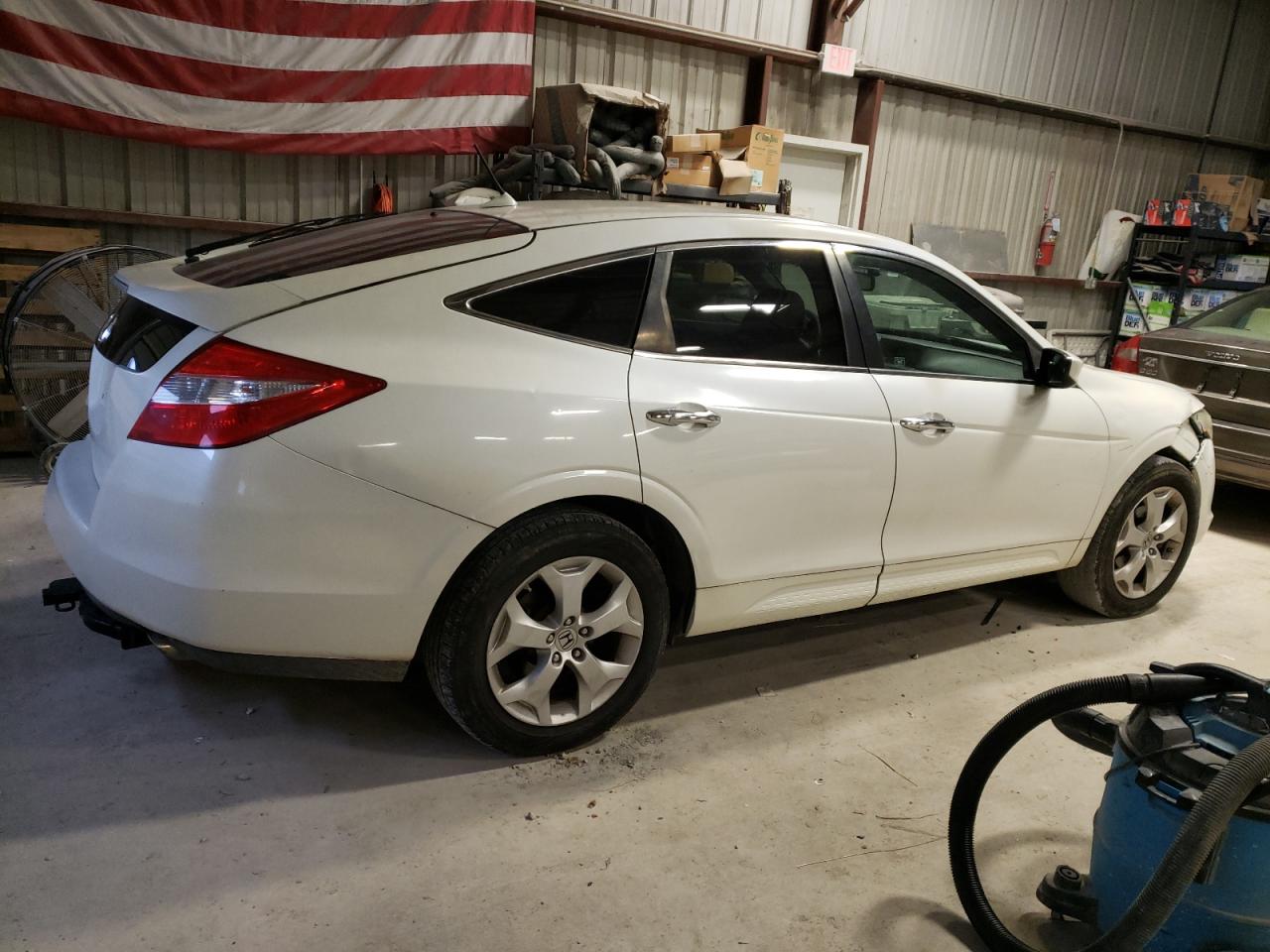 Image 3 of 2010 HONDA ACCORD CROSSTOUR EXL 2010 with VIN 5J6TF1H56AL010382