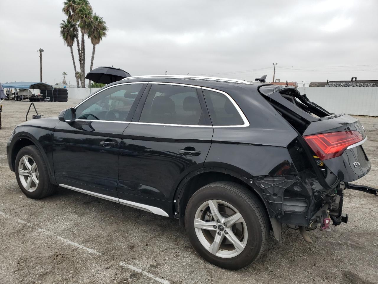 Obraz 2 z 2021 AUDI Q5 PREMIUM 2021 z VIN WA1AAAFY7M2004961