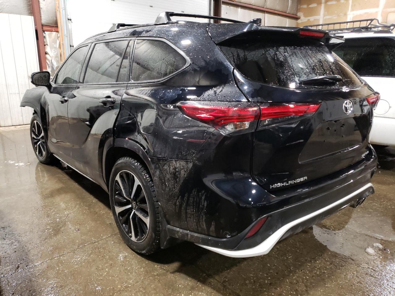 Image 2 of 2021 TOYOTA HIGHLANDER XSE 2021 with VIN 5TDJZRBH0MS152106