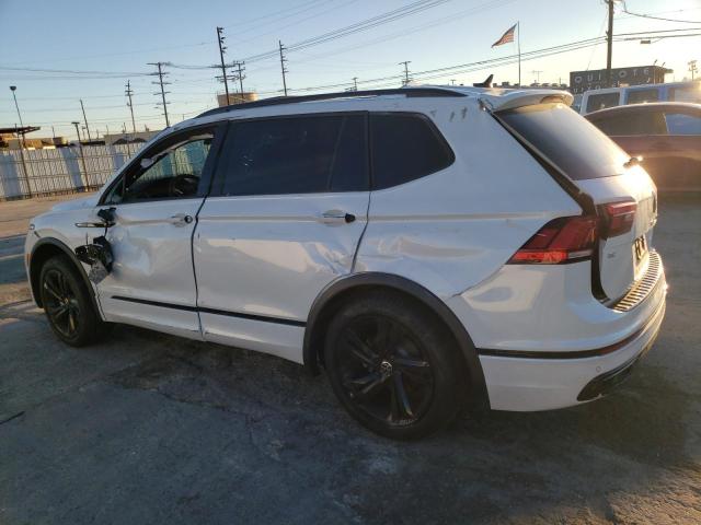 Изображение 2 2023 VOLKSWAGEN TIGUAN SE R-LINE BLACK 2023 с VIN 3VVCB7AX8PM124053