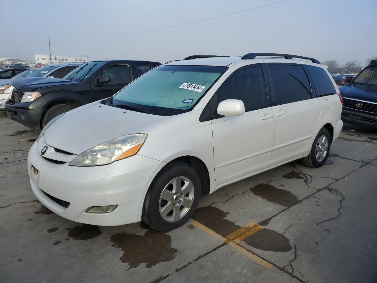 Image 1 of 2007 TOYOTA SIENNA XLE 2007 with VIN 5TDZK22C17S033746